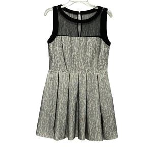 Zara Women’s White Black Floral Lace Sheer Top Upper Neck Zip Up Dress Size L